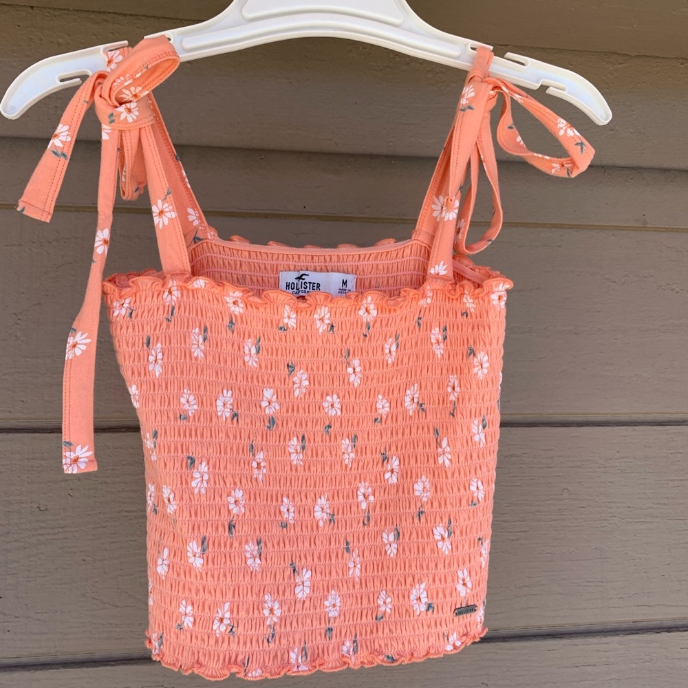 Hollister Crop Top
